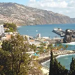 Miramar With Pool By Madeira Apartamento