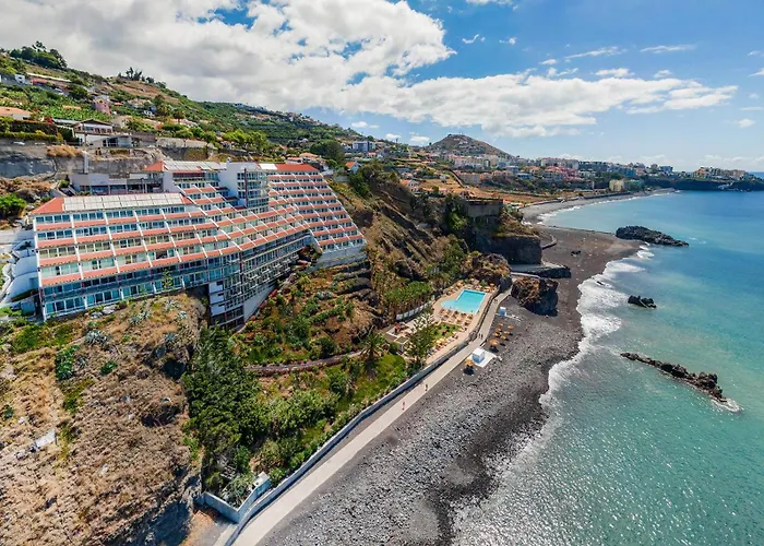 Miramar With Pool By Madeira *