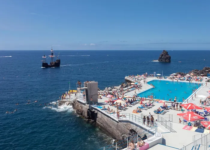 Miramar With Pool By Madeira דירה