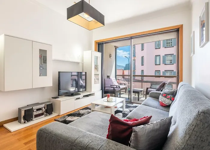 Miramar With Pool By Madeira * פונשל