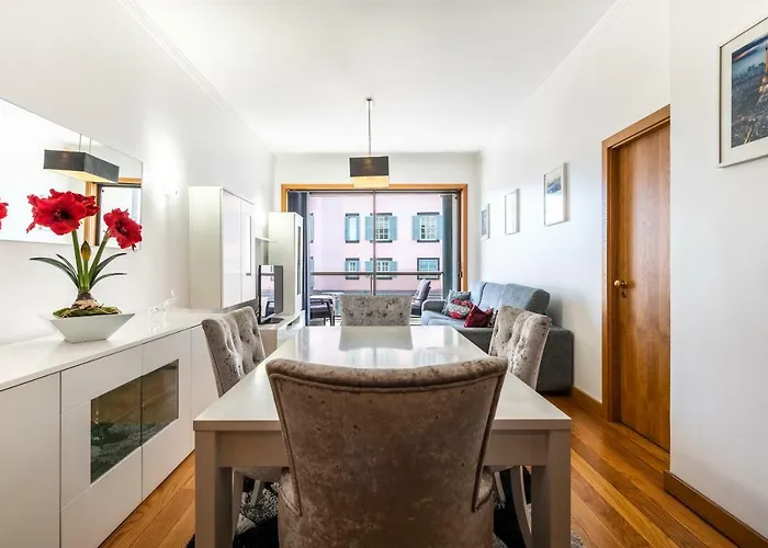 Miramar With Pool By Madeira Apartment *