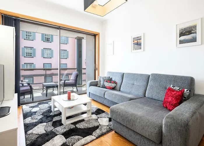 Miramar With Pool By Madeira Apartment