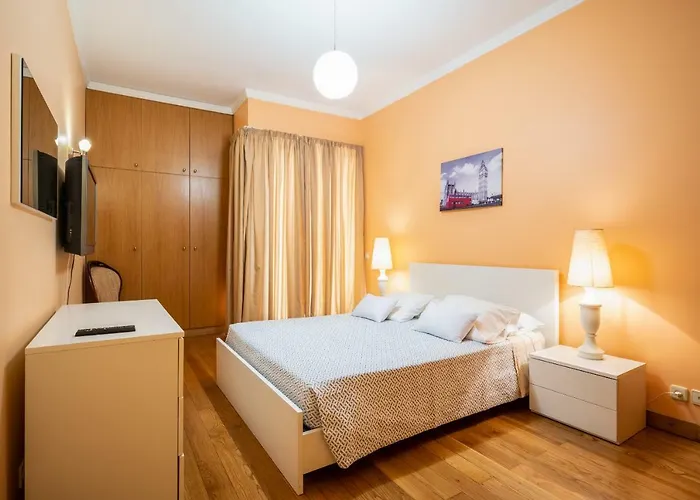 Miramar With Pool By Madeira Apartment