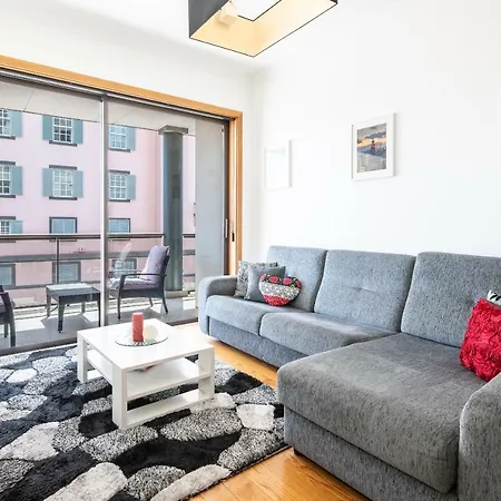 Miramar With Pool By Madeira Apartmán